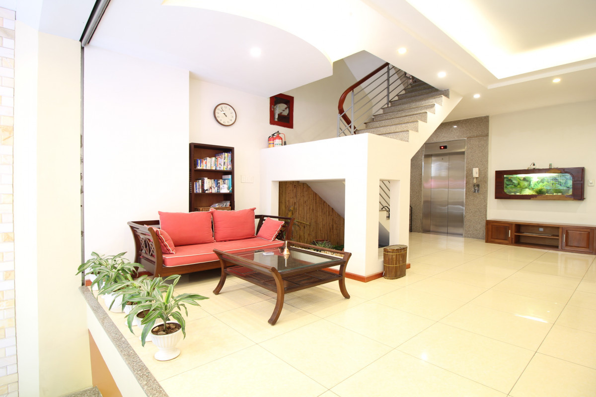 Palmo Serviced Apartment image 2