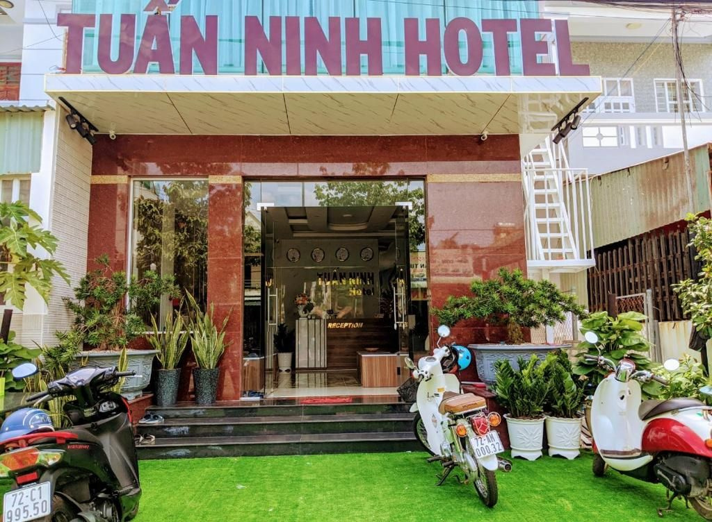 TUẤN NINH HOTEL image 0
