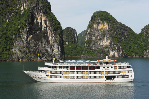 Starlight Cruise-Oriental Hạ Long 3 ngày 2 đêm -tuyến 2