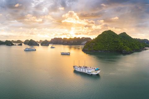 Indichina Sail Halong Bay