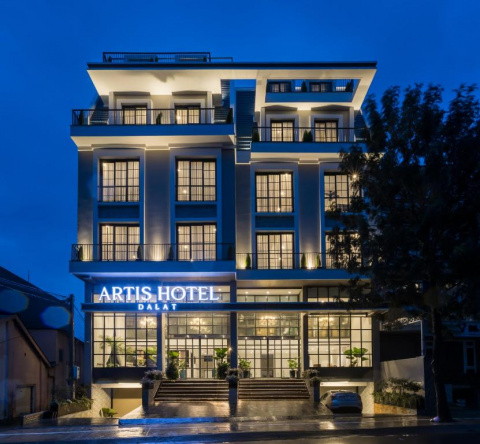 Artis Hotel